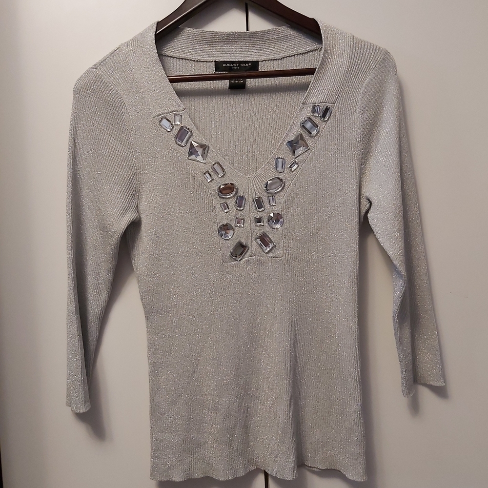 3/20$:August Silk Sweater. Large
